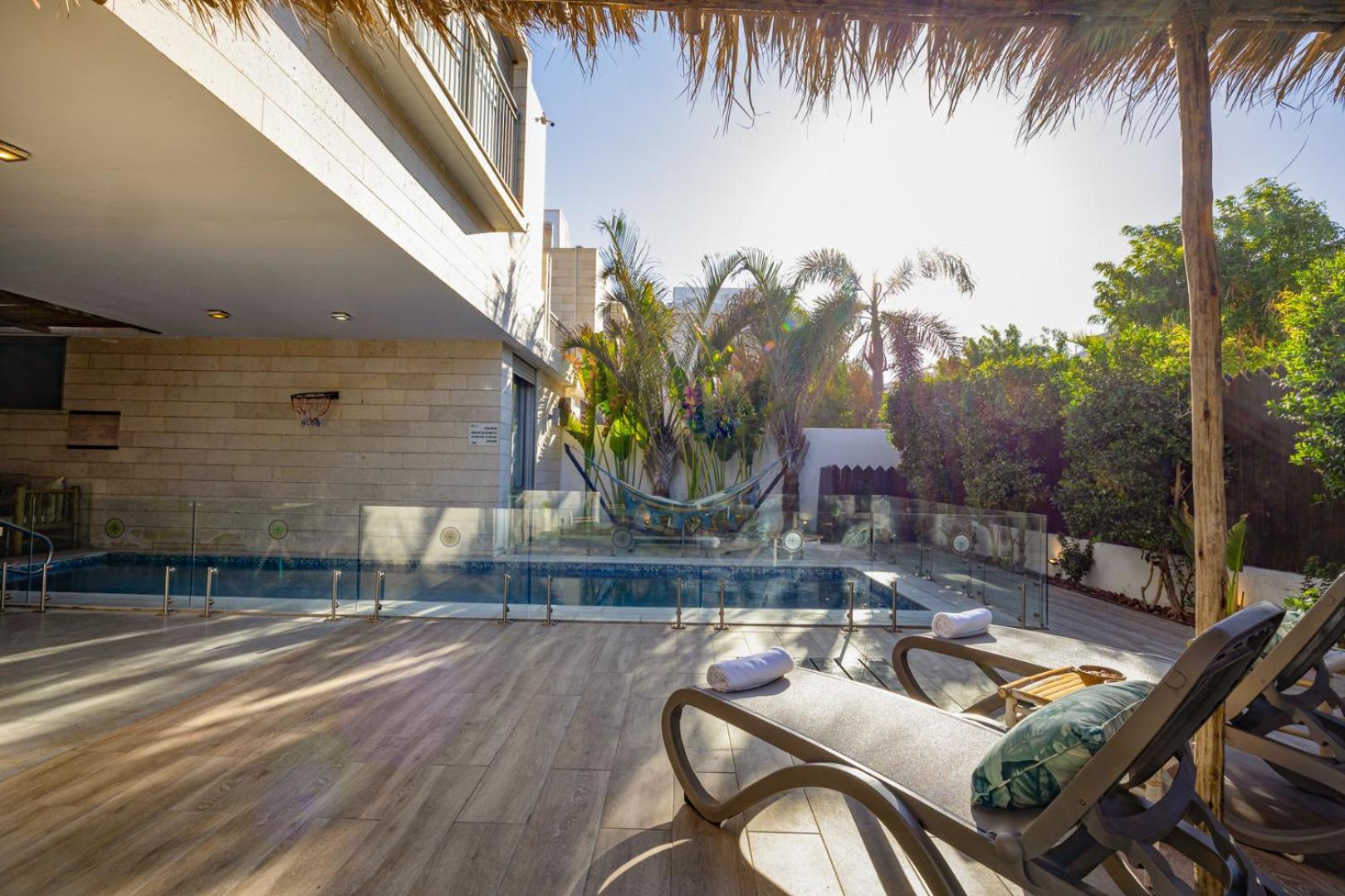 Modern Villa-ella Sun *